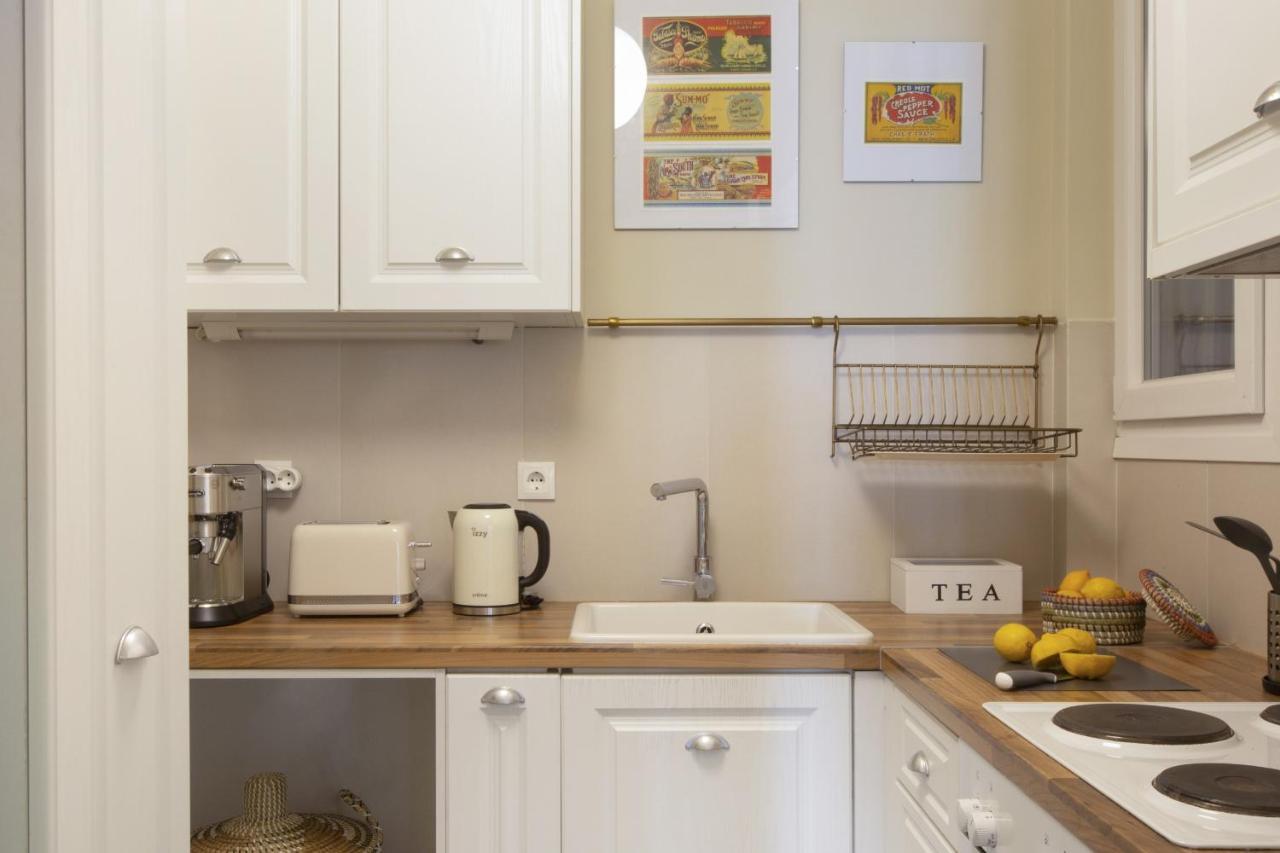 Apartamento Little Gem 2 Mins From Acropolis Museum Atenas Exterior foto